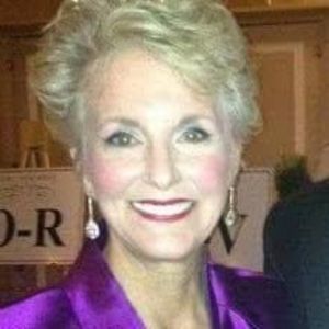 Meet your Posher, Cornelia